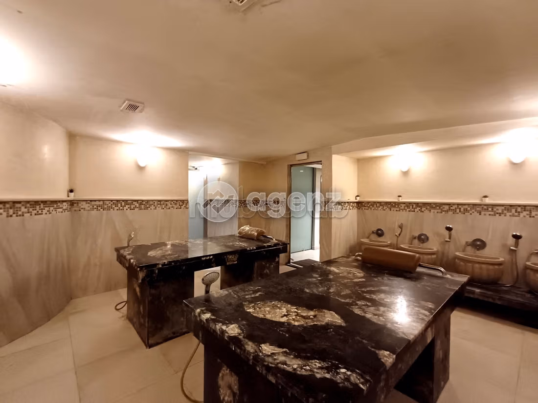 Commerce à louer 369 m² Les hôpitaux Casablanca