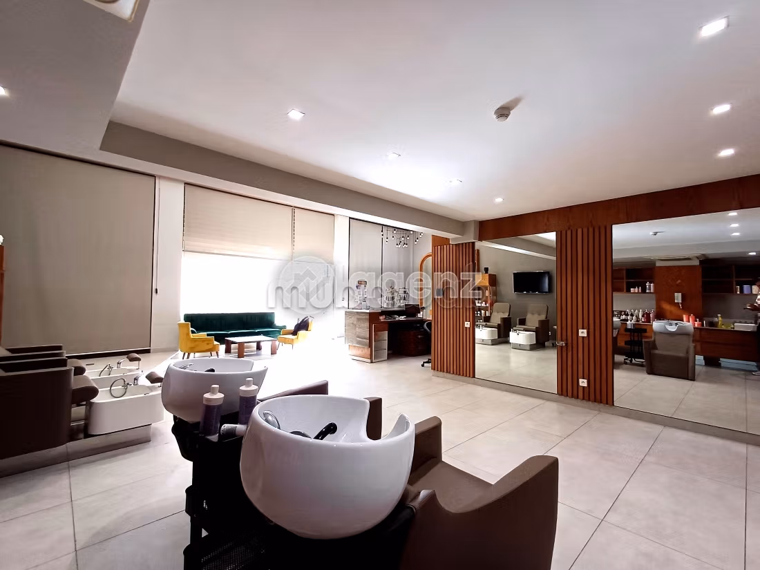 Commerce à louer 369 m² Les hôpitaux Casablanca