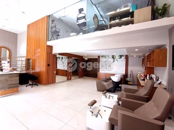 Commerce à louer 369 m² Les hôpitaux Casablanca