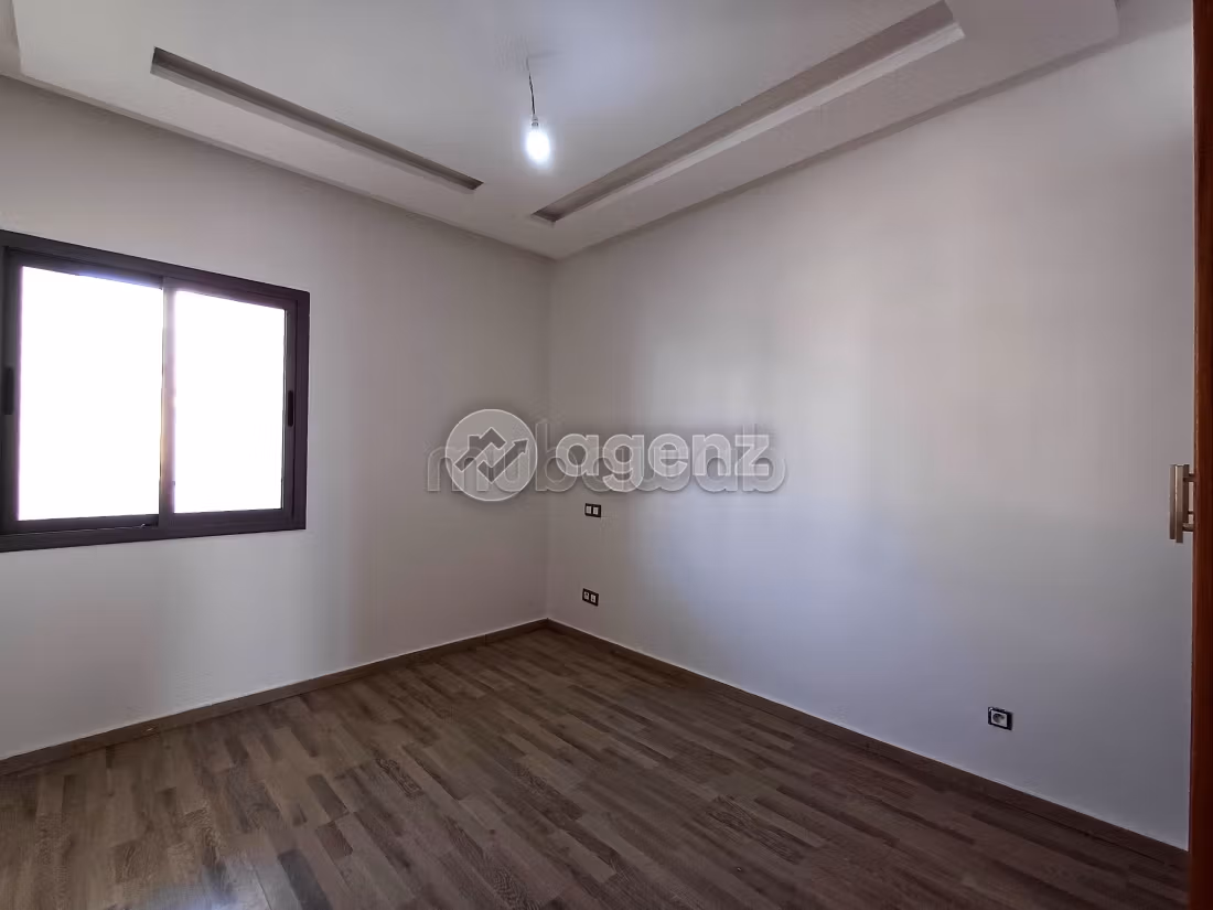 Apartment to purchase. Large area 123 m². Cellar, Large terrace
