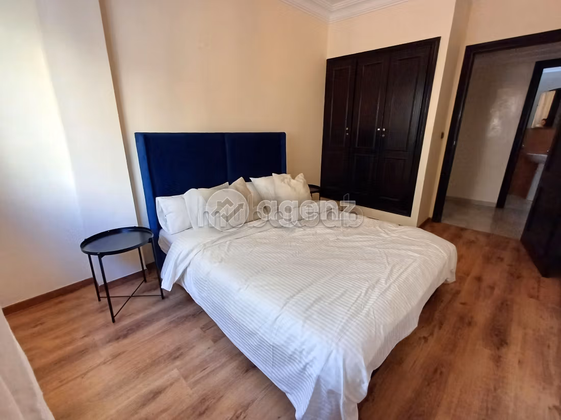 Piso en venta en Oasis. 2 dormitorios. Está amueblado con buen gusto