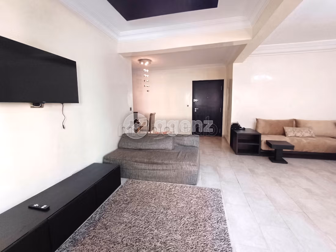 Piso en venta en Oasis. 2 dormitorios. Está amueblado con buen gusto