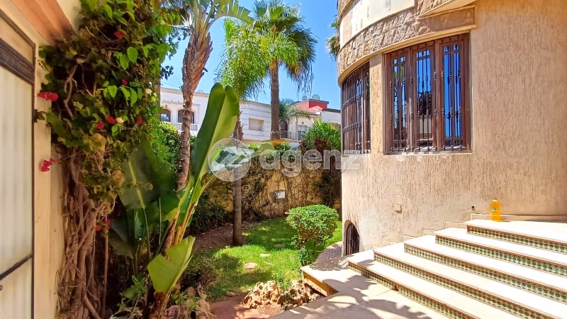 Villa à vendre 422 m², 6 chambres Sidi Maarouf Casablanca
