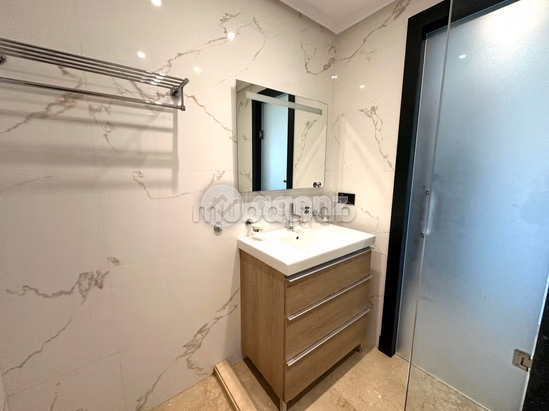 Piso en venta en Rmilat. 3 dormitorios. Bien decorado