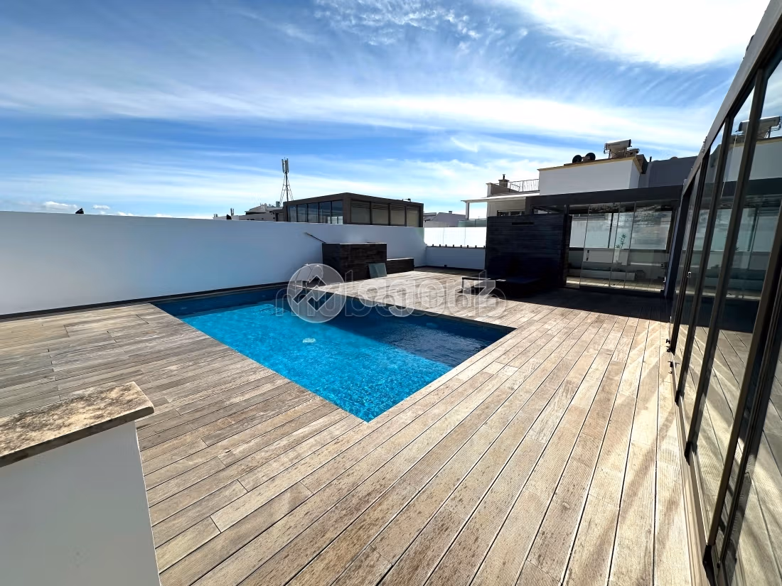 Piso en venta en Rmilat. 3 dormitorios. Bien decorado