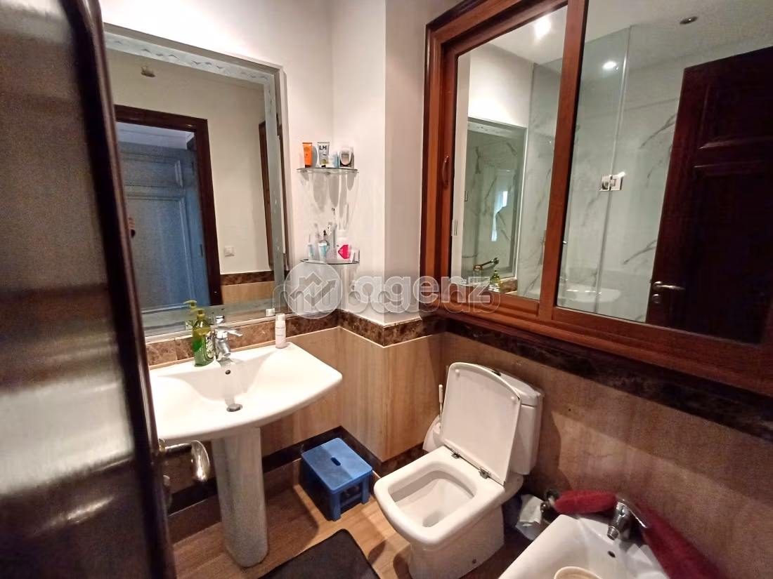 Vendita appartamento a Les princesses. Superficie totale 146 m². Terrazzo e garage