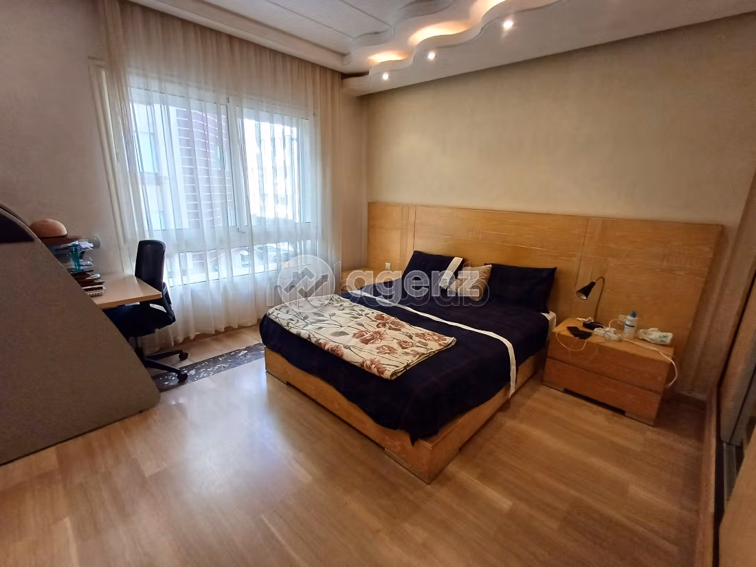 Vendita appartamento a Les princesses. Superficie totale 146 m². Terrazzo e garage