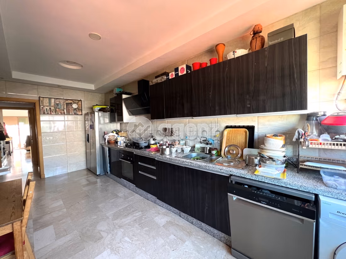 Magnífico piso en venta en Aïn Sebaâ. 3 dormitorios. Con Ascensor, Estacionamiento