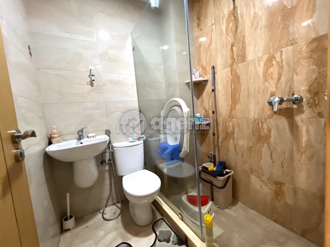 Magnífico piso en venta en Aïn Sebaâ. 3 dormitorios. Con Ascensor, Estacionamiento