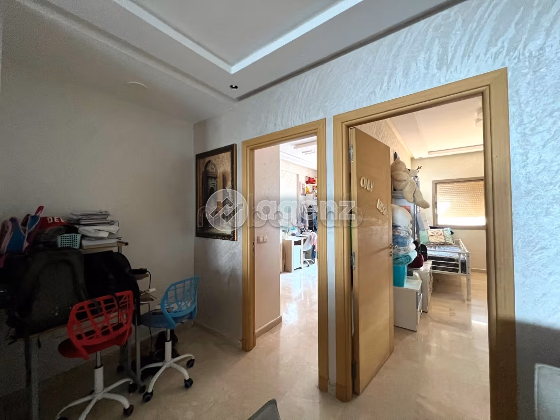 Magnífico piso en venta en Aïn Sebaâ. 3 dormitorios. Con Ascensor, Estacionamiento