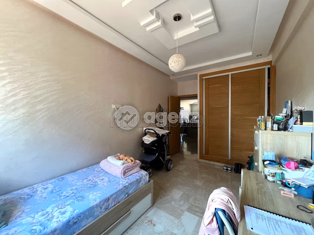 Magnífico piso en venta en Aïn Sebaâ. 3 dormitorios. Con Ascensor, Estacionamiento