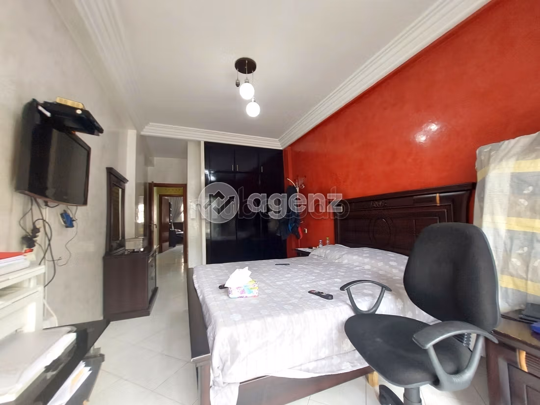 Magnífico piso en venta en Mers Sultan. Gran superficie 197 m². Ascensor y terraza