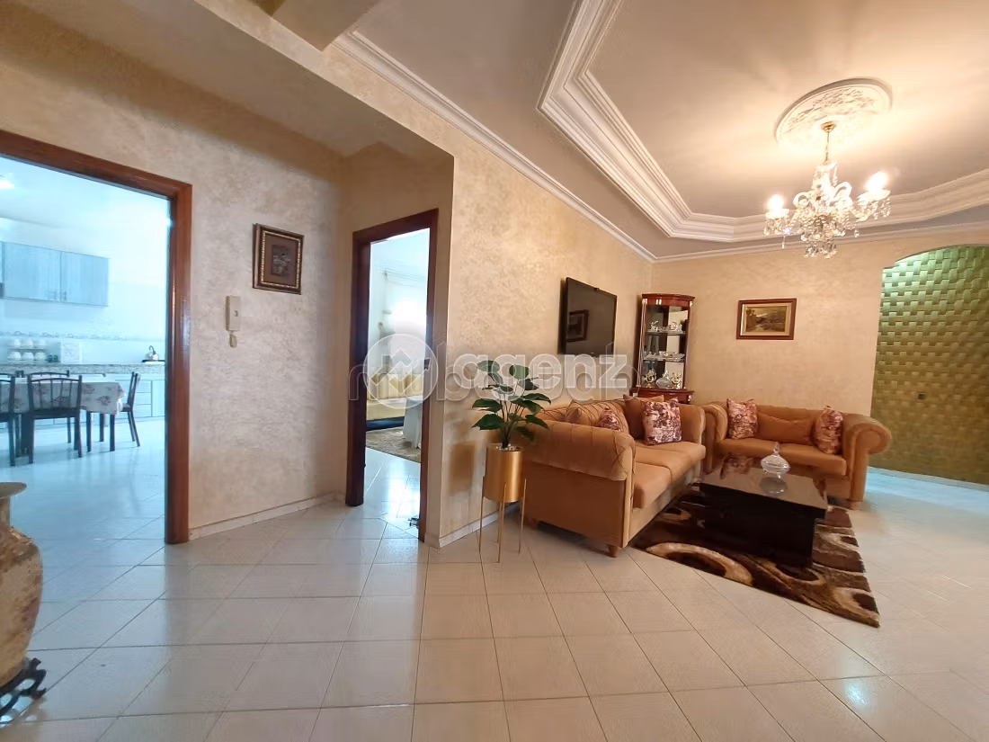 Magnífico piso en venta en Mers Sultan. Gran superficie 197 m². Ascensor y terraza