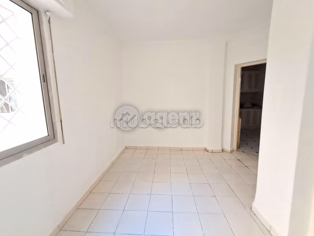 Piso en venta en Les princesses. 4 bonitas habitaciones. Parking y ascensor