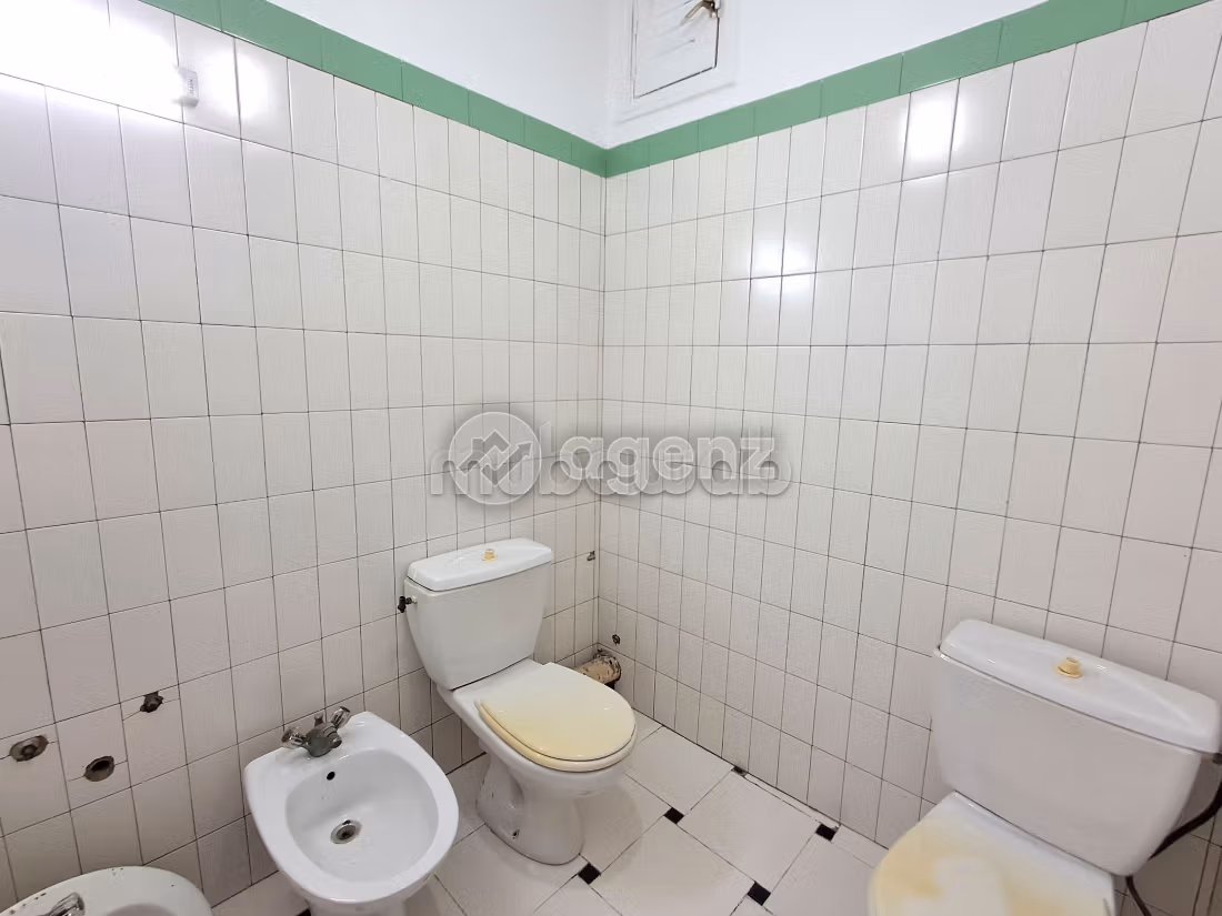 Piso en venta en Les princesses. 4 bonitas habitaciones. Parking y ascensor