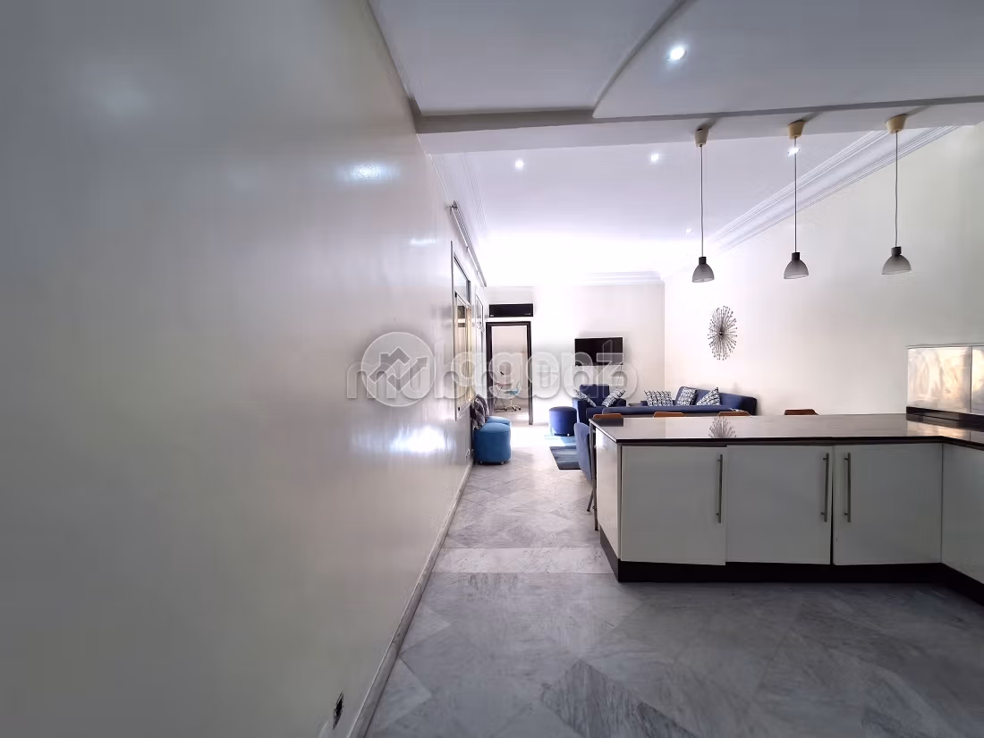 Apartment for sale in Maârif. 2 beautiful rooms. Carpark and terrace