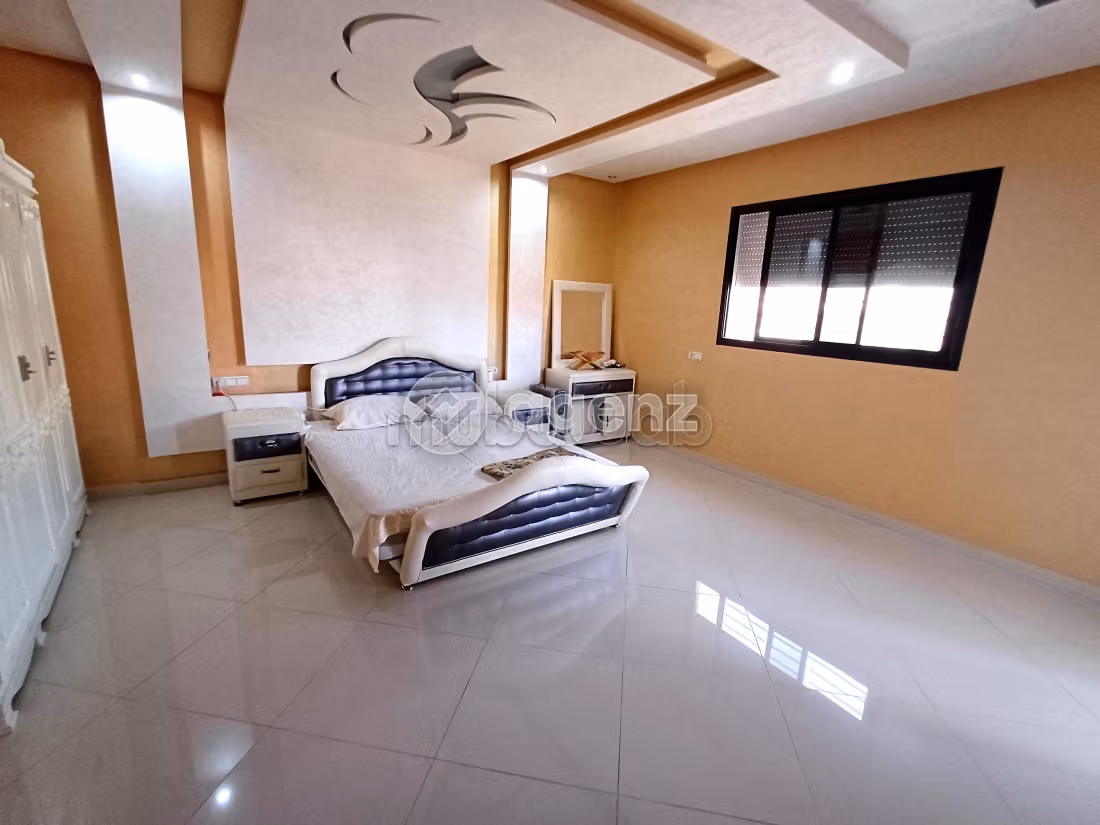Vendita villa di lusso. Superficie 341 m². Posto auto e giardino