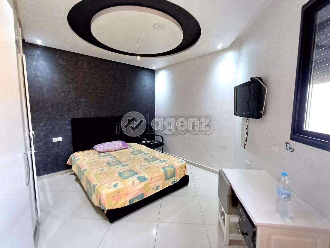 Vendita villa di lusso. Superficie 341 m². Posto auto e giardino