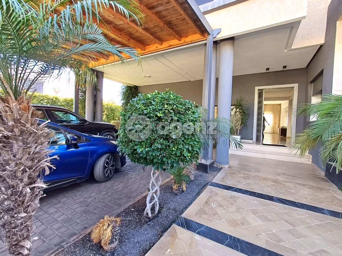 Villa à vendre 484 m², 6 chambres Bouskoura Bouskoura