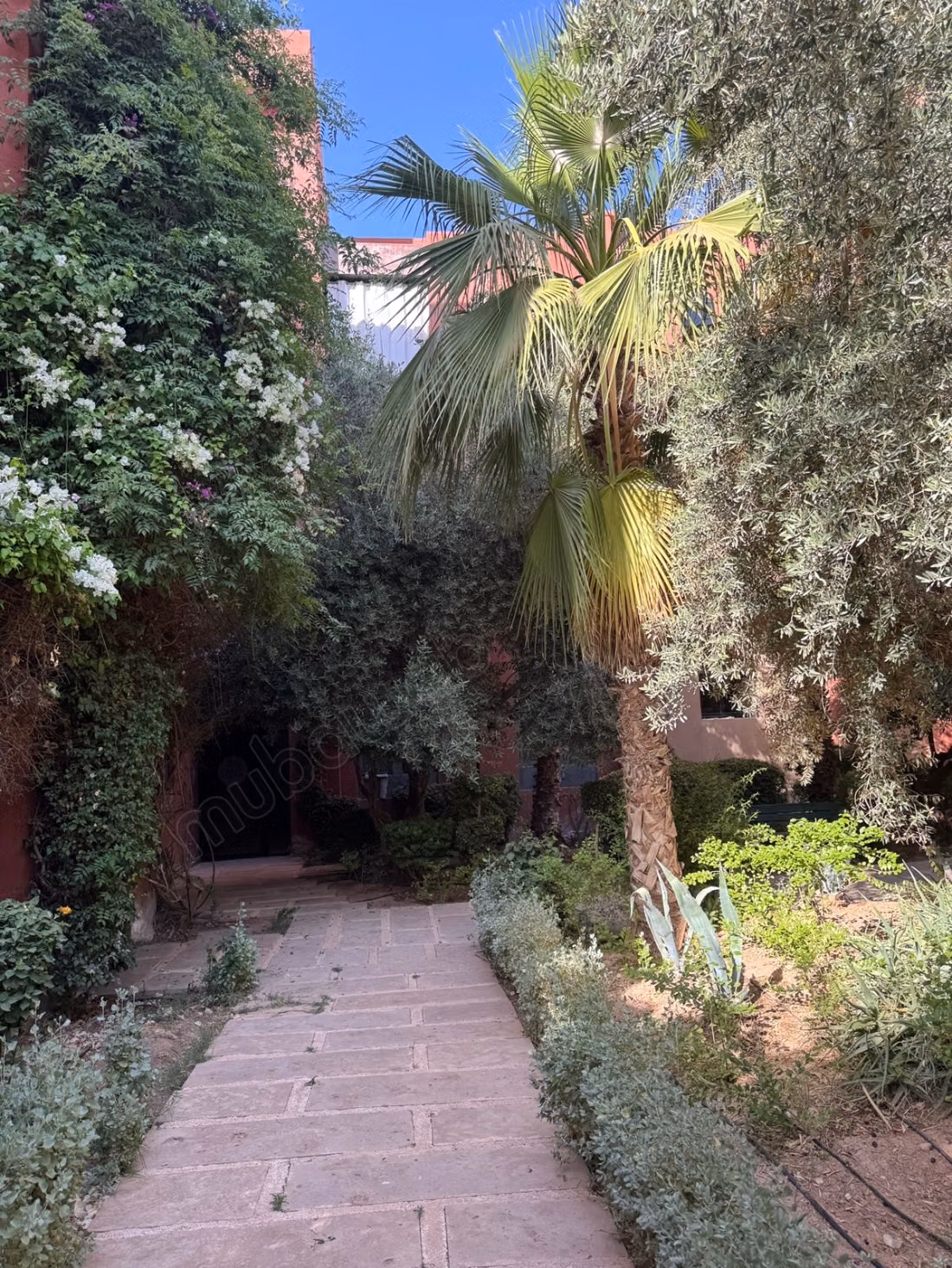 Appartement 169 m2 a vendre à Janat Zaytoune 
côté grand stade