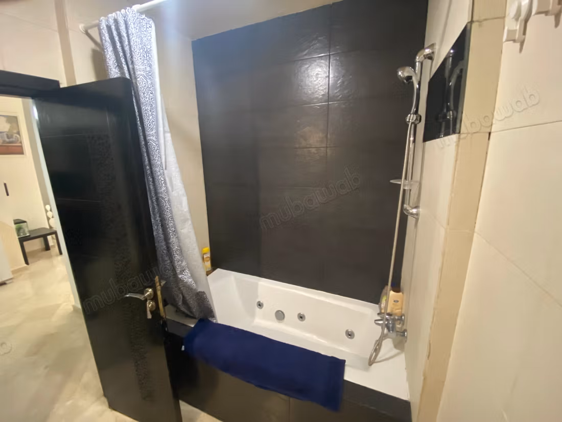 Appartamento da acquistare a Guéliz. 3 camere. Con ascensore e giardino