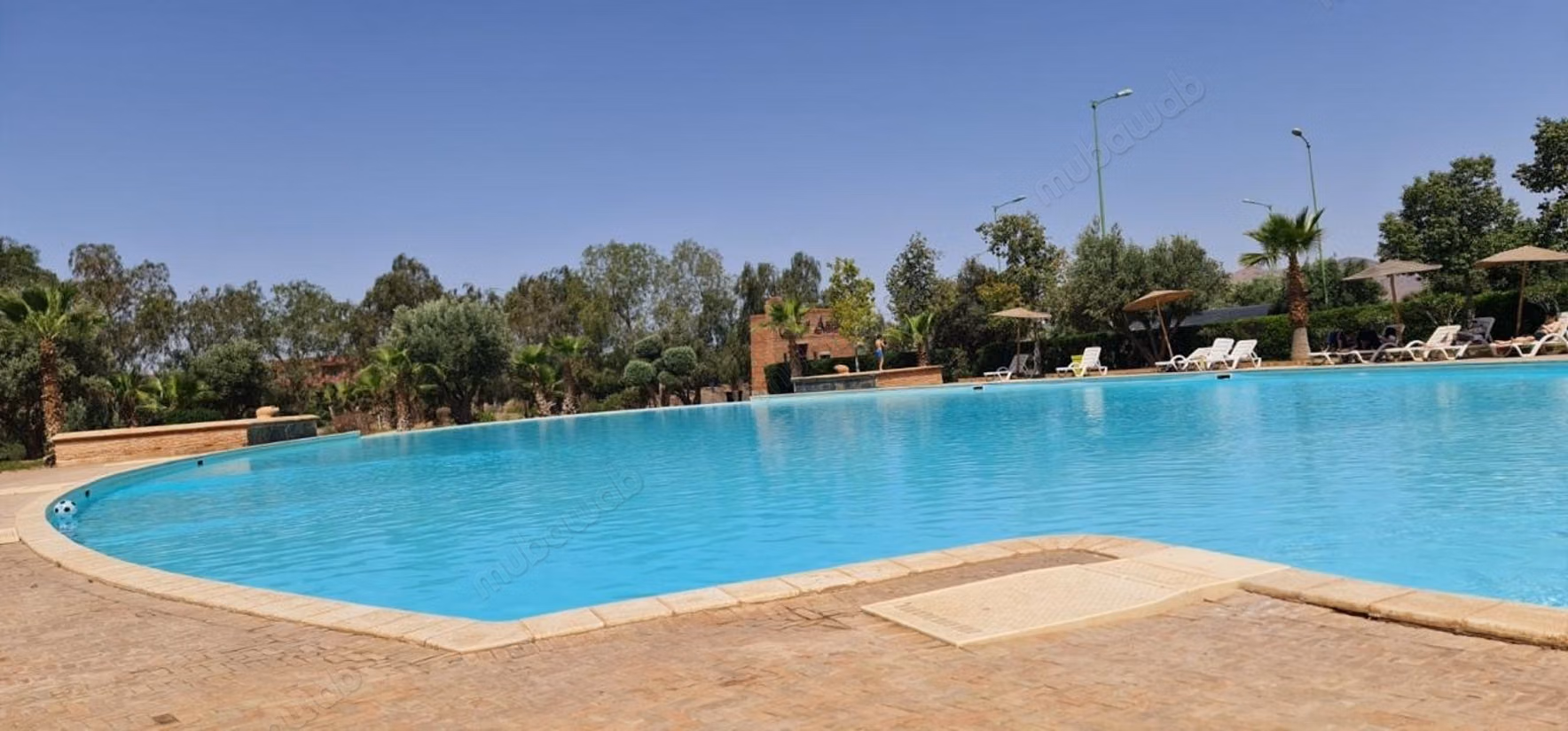 Appartement 169 m2 a vendre à Janat Zaytoune 
côté grand stade
