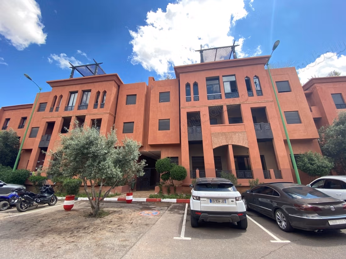 Appartamento da acquistare a Guéliz. 3 camere. Con ascensore e giardino