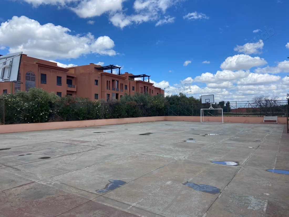 Appartamento da acquistare a Guéliz. 3 camere. Con ascensore e giardino