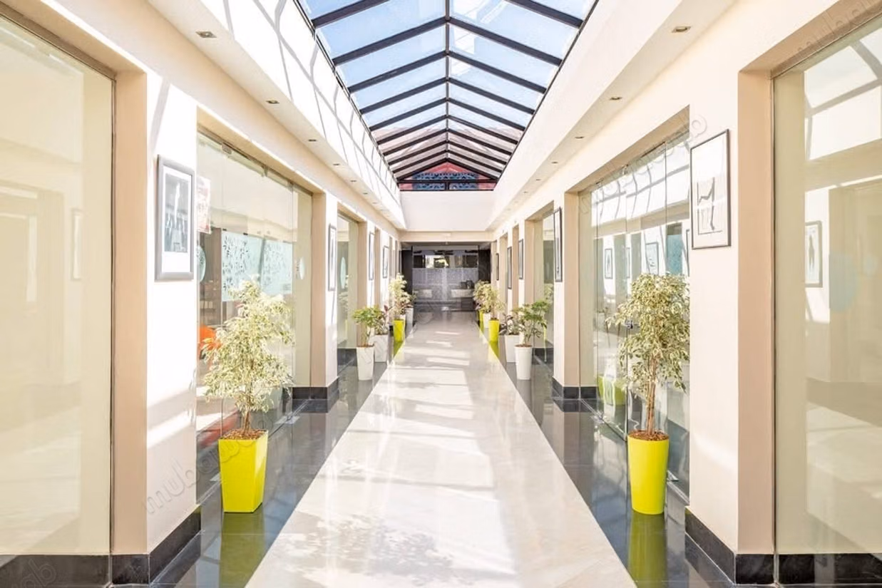Appartement 169 m2 a vendre à Janat Zaytoune 
côté grand stade