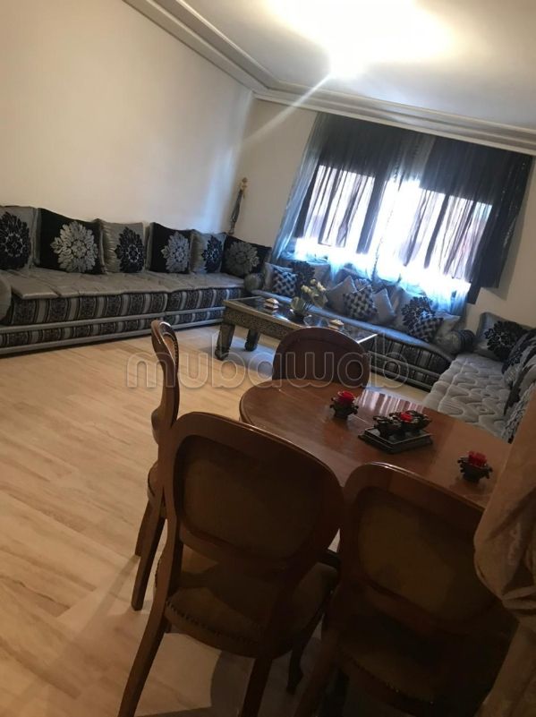 شقة رائعة للإيجار بطريق اسفي. 3 قطع. مفروشة