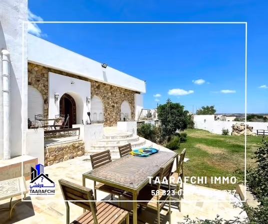 A vendre villa Piscine S4 Hammamet Sud5VHS058
