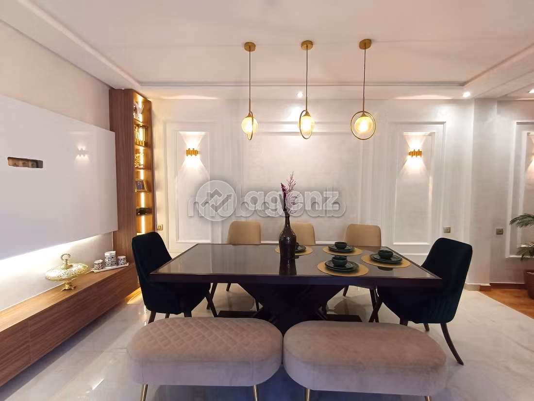 High quality villa for rent. 3 rooms. Well decorated