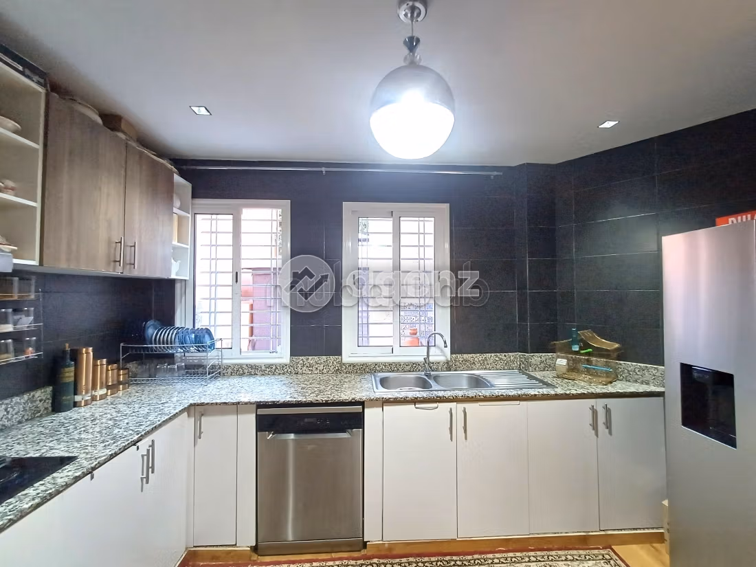 High quality villa for rent. 3 rooms. Well decorated