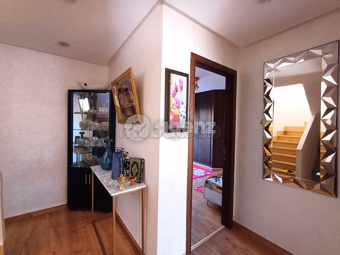 High quality villa for rent. 3 rooms. Well decorated