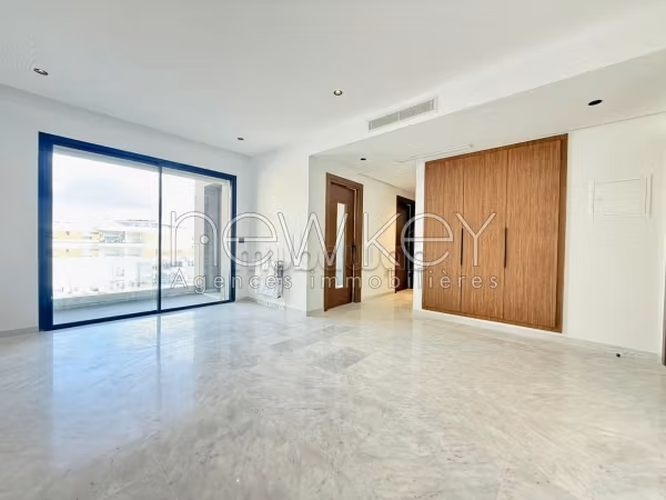 Splendido appartamento in affitto a Les Jardins de Carthage. Superficie di 95 m². Garage e terrazzo