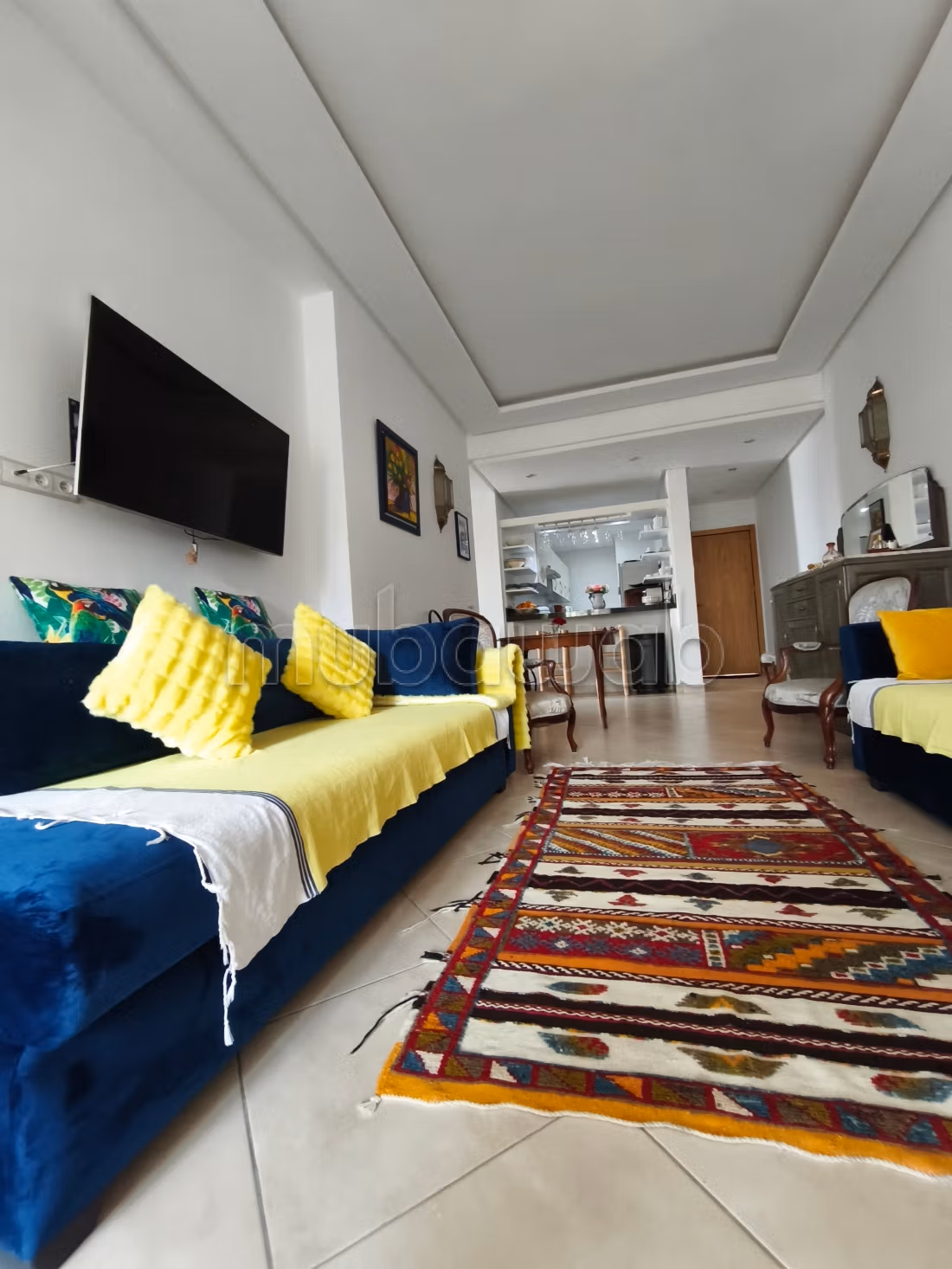 Piso en venta. 3 dormitorios. Amueblado