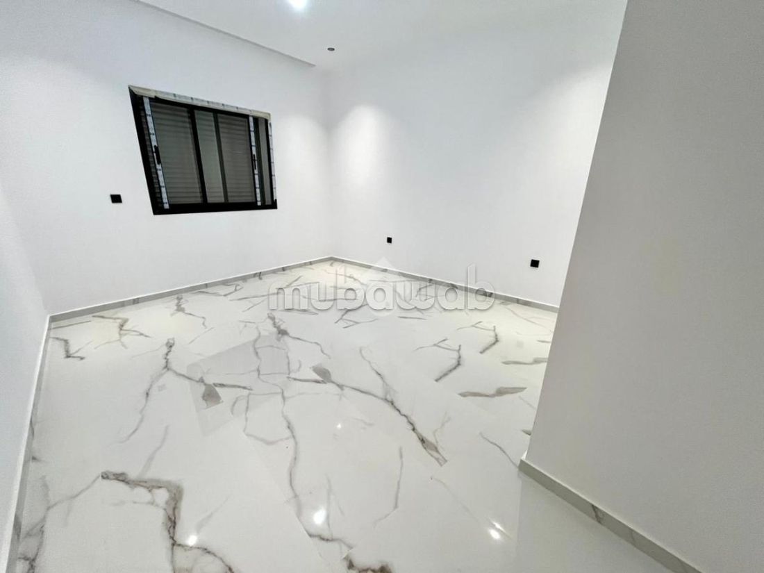 Sell apartment. Dimension 100 m². Equipped kitchen