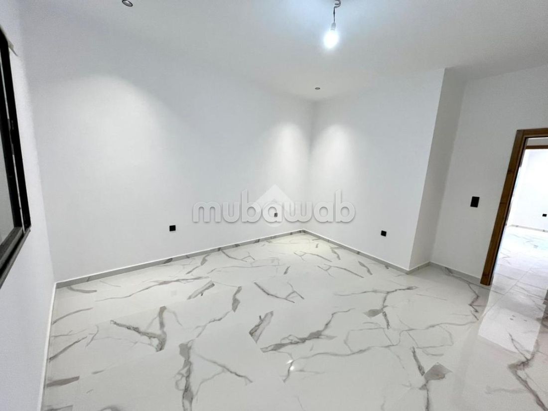 Sell apartment. Dimension 100 m². Equipped kitchen