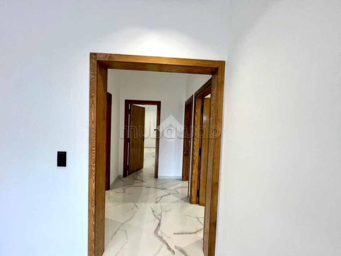 Sell apartment. Dimension 100 m². Equipped kitchen