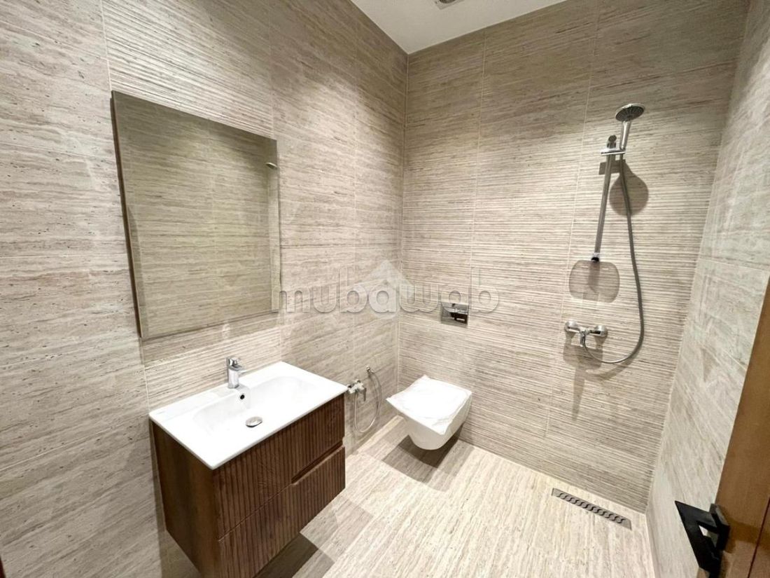 Sell apartment. Dimension 100 m². Equipped kitchen