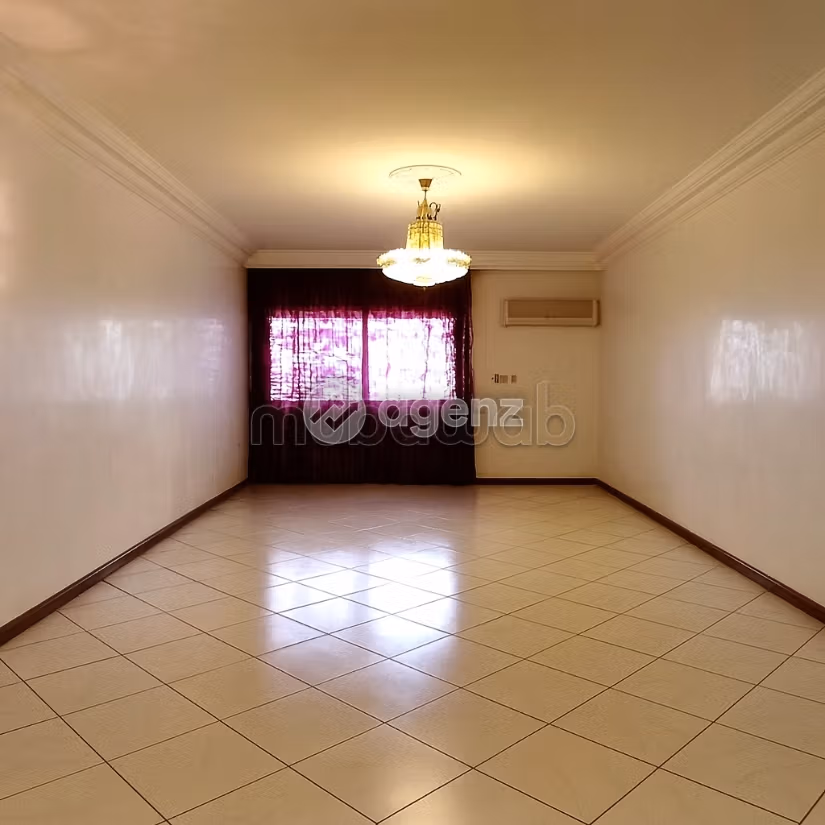 Apartment to purchase in Burger. Total area 126 m². Equipped kitchen