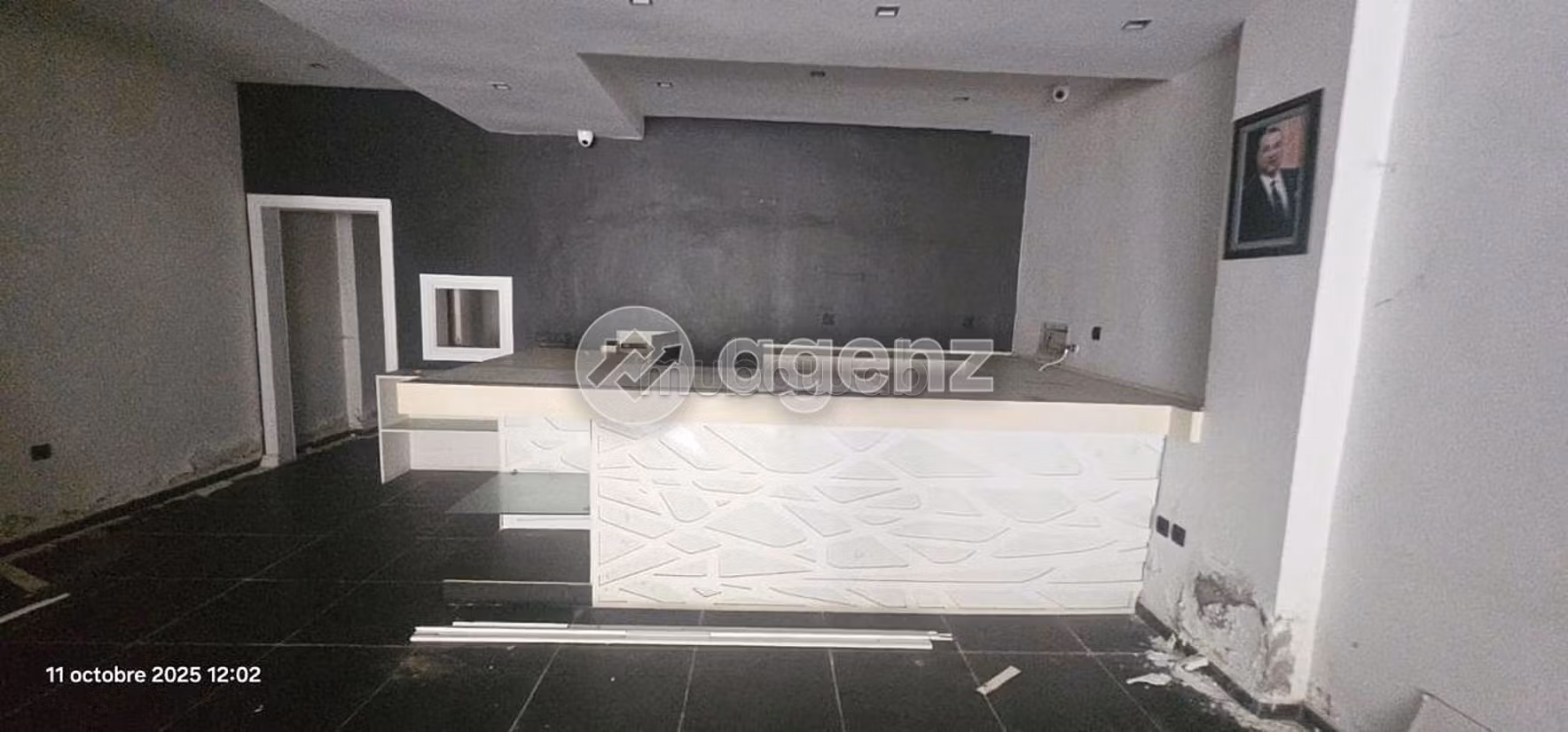Locale commerciale in vendita a Derb Ben Houmane. Superficie 118 m²