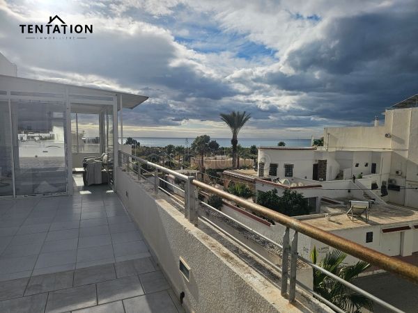 Luxury home for sale in Sidi El Mahrsi. 8 rooms. Green area, Balcony