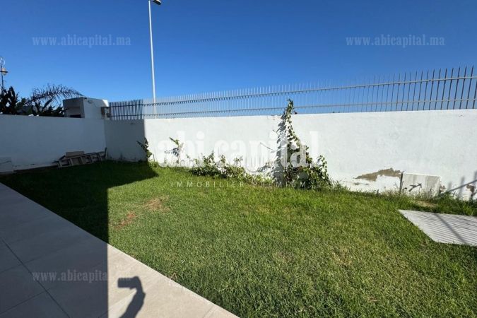 Maestosa residenza di lusso in affitto a Harhoura. 3 belle camere da letto. Giardino, terrazzo