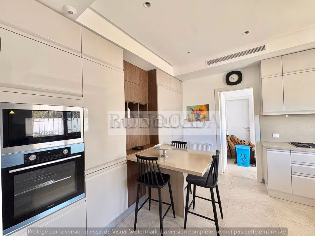 Villa S3 Neuve Meublé avec piscine à louer à Gammarth