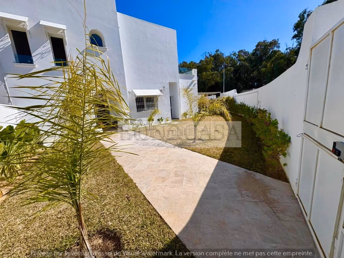 Villa S3 Neuve Meublé avec piscine à louer à Gammarth