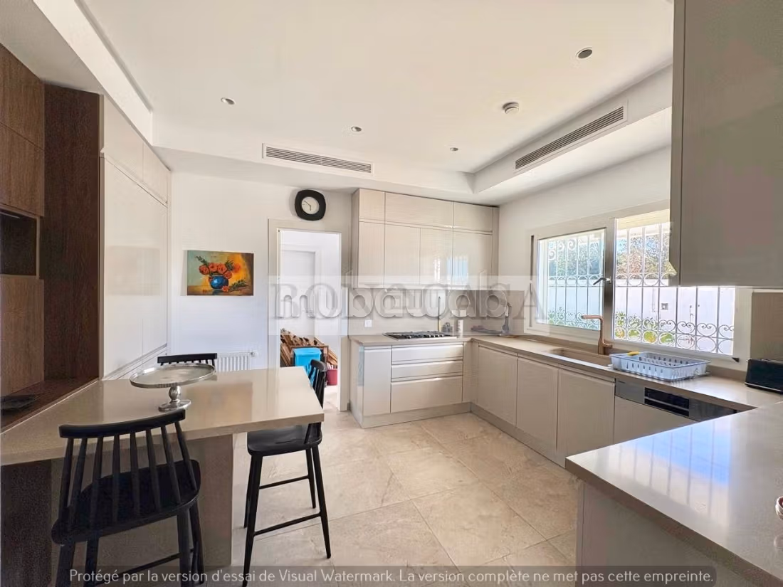 Villa S3 Neuve Meublé avec piscine à louer à Gammarth