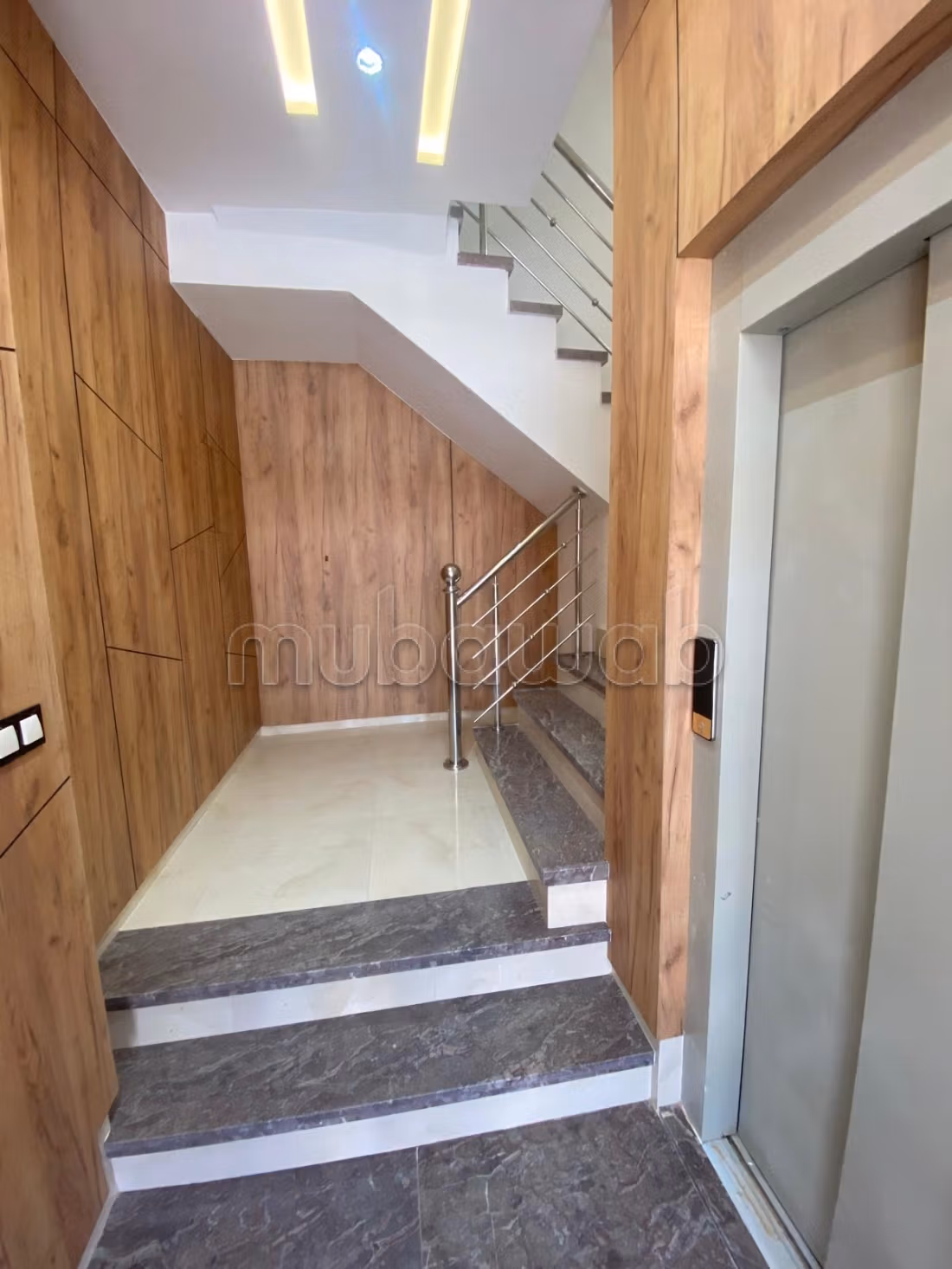Sale of a lovely apartment. Total area 92 m². Lift and terrace