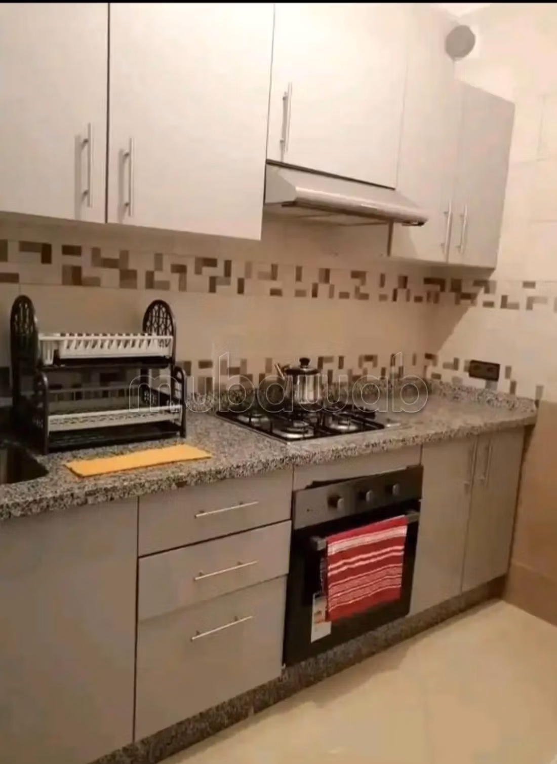 Pisos en alquiler. Superficie de 68 m². Salón tradicional, antena parabólica general