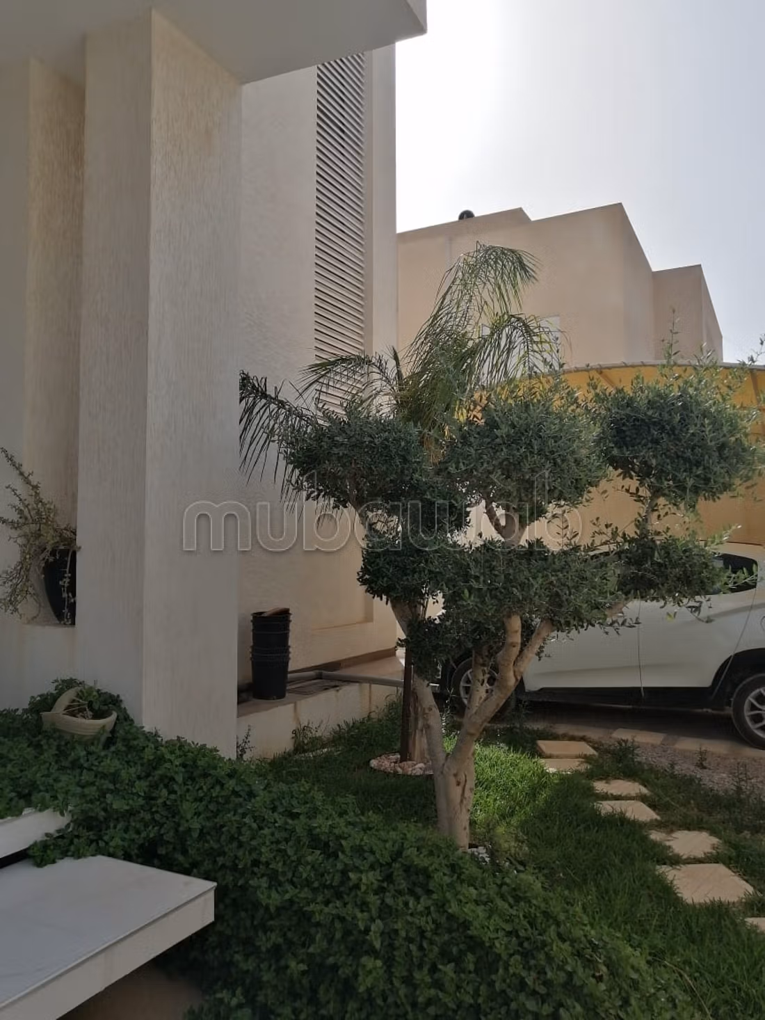 Luxueuse Villa avec piscine à la soukra